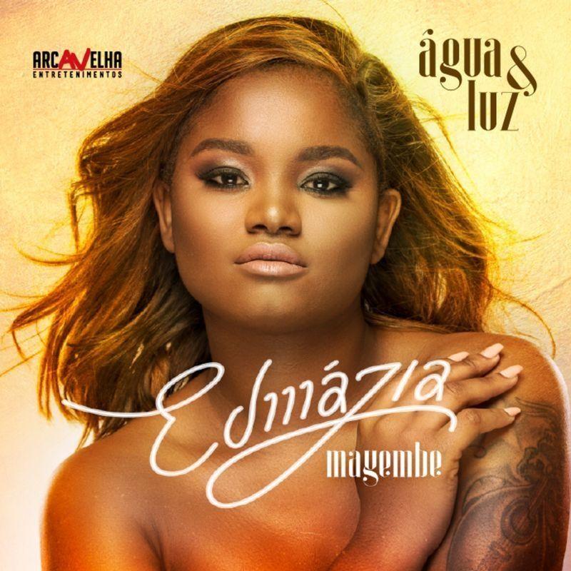 Portada de Álbum "Água & Luz", de Edmázia Mayembe