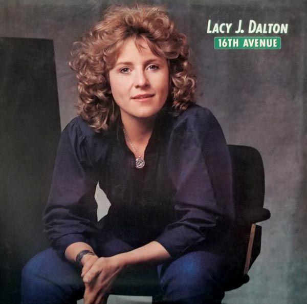 Portada de Álbum "16th Avenue", de Lacy J. Dalton