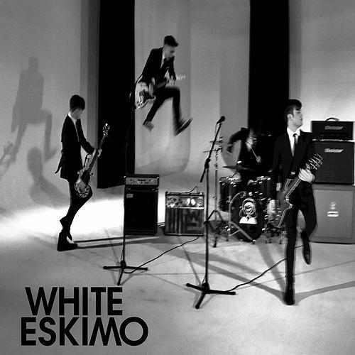 Capa do Álbum "Is She Really Going Out With Him?", de White Eskimo