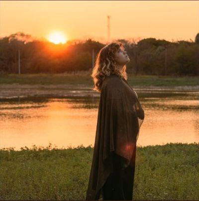 Portada de Álbum "Corpo Aberto", de Carla Ribeiro