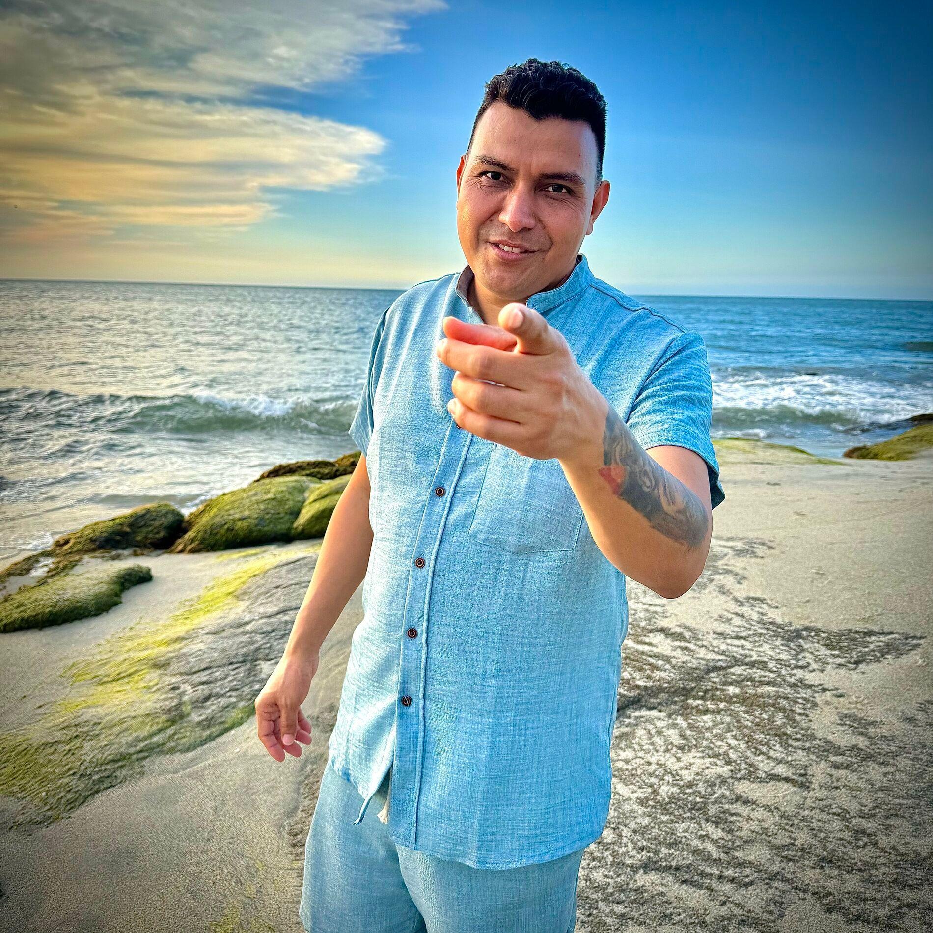 Portada de Sencillo/EP "Eras Mía", de Andrés Cardona