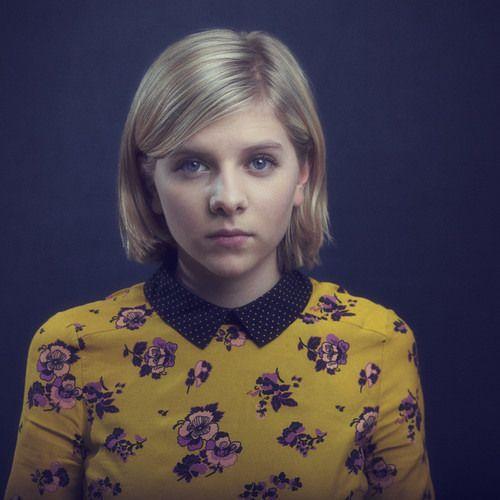 Capa do álbum "Awakening", de AURORA