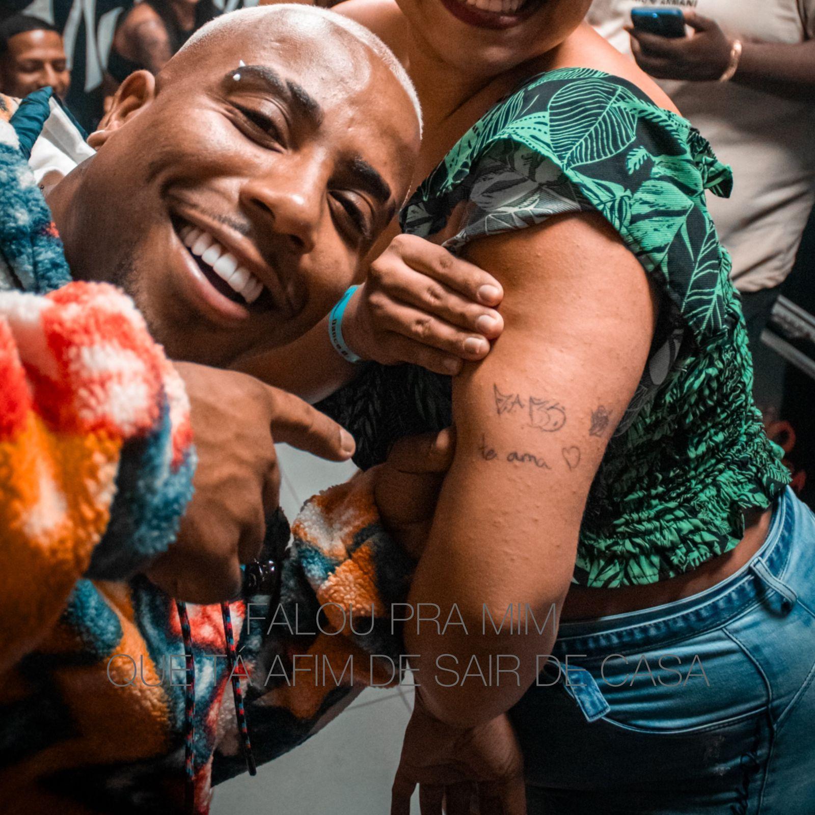 Portada de Sencillo/EP "FALOU PRA MIM QUE TA AFIM DE SARI DE CASA ", de MC Luan da BS