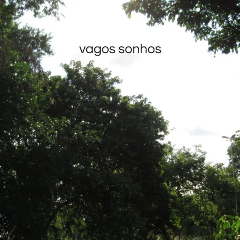 Single/EP cover of "recordações de um velho álbum de fotos" by vagos sonhos