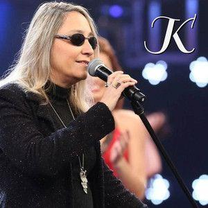 Portada del álbum "Sempre Contnue", de Kátia