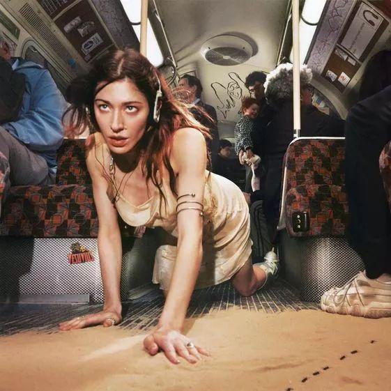 Portada de Álbum "Desire, I Want To Turn Into You", de Caroline Polachek