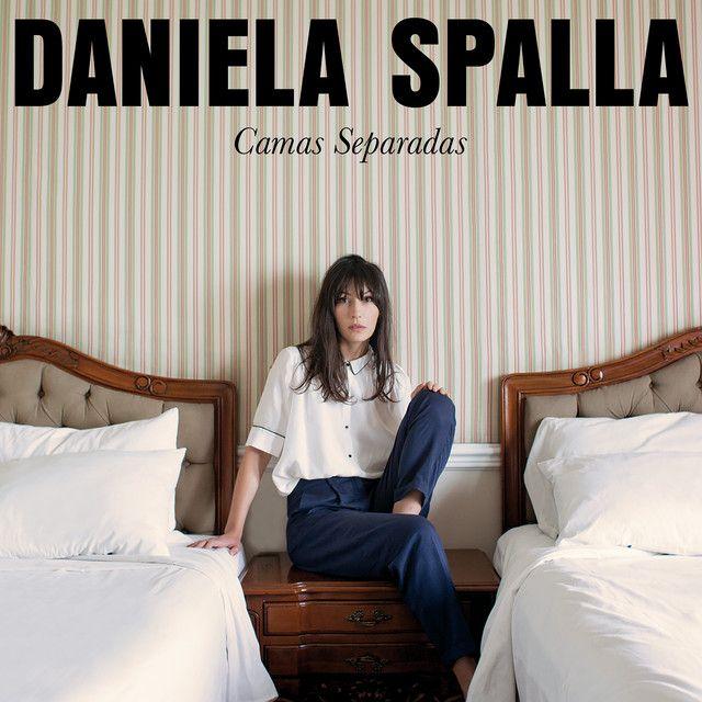 Portada de Álbum "Camas Separadas", de Daniela Spalla