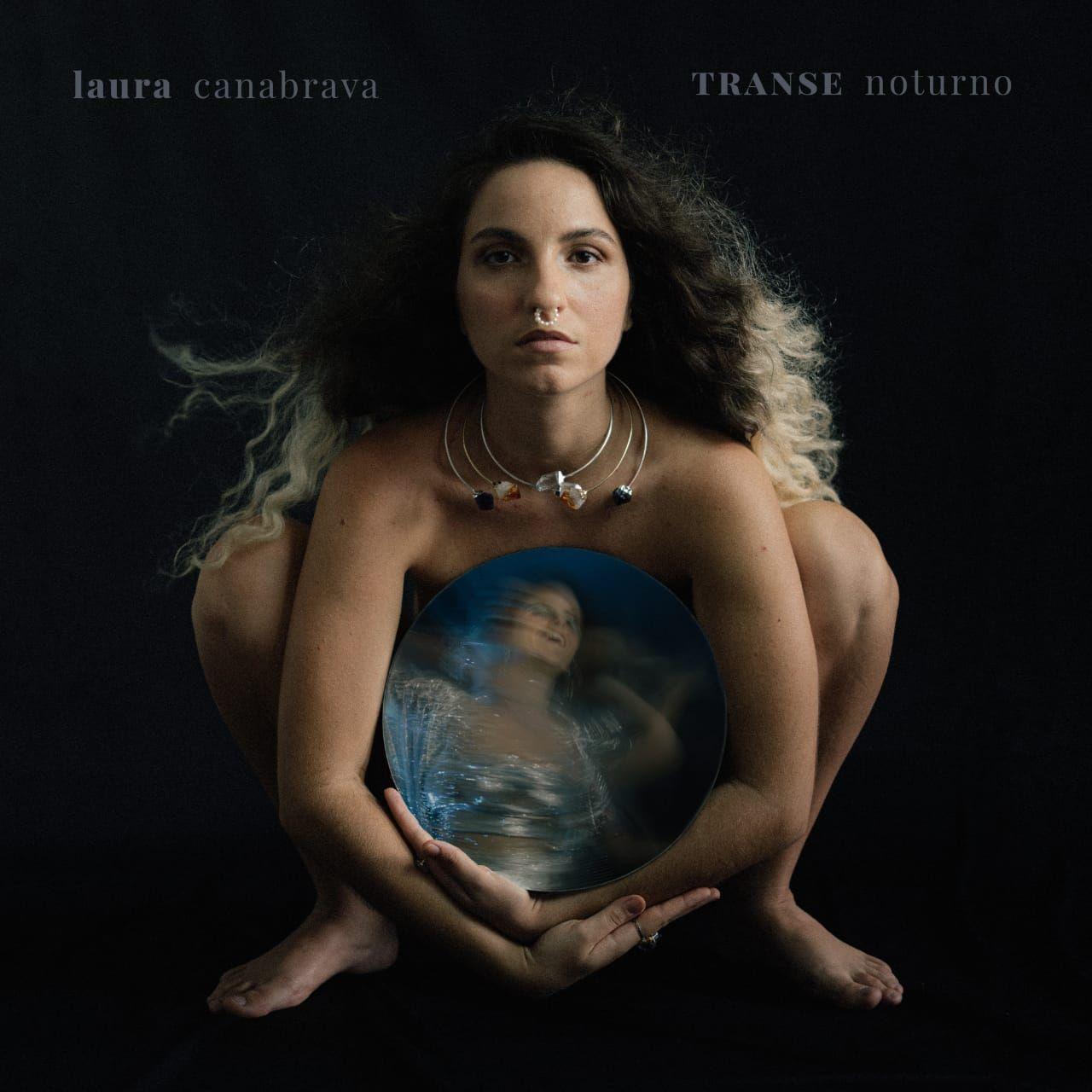 Portada de Álbum "Transe Noturno", de Laura Canabrava