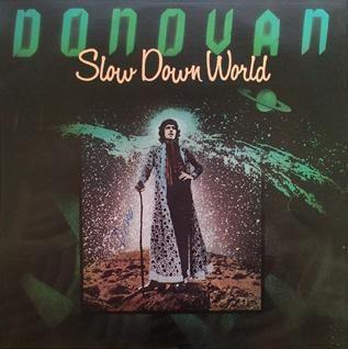 Portada del álbum "Slow Down World", de Donovan