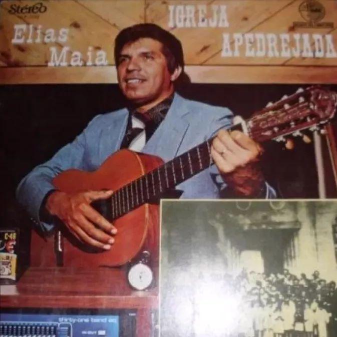 Portada de Álbum "Igreja Apedrejada", de Elias Maia