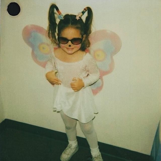 Portada de Sencillo/EP "Superheroes", de Charli Adams