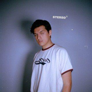 Capa do Álbum "Stereo", de Omar Apollo