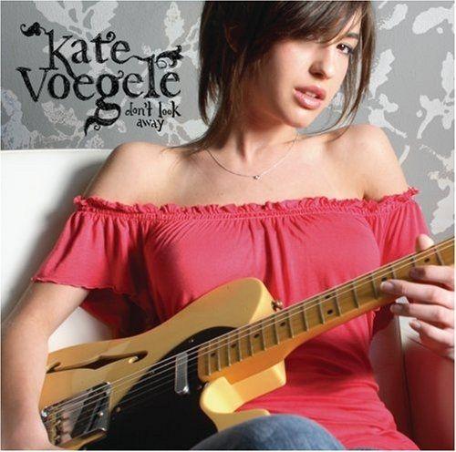 Capa do Álbum "Don't Look Away", de Kate Voegele