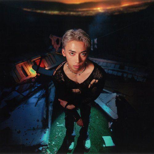 Portada de Sencillo/EP "mad's world", de Mad Tsai