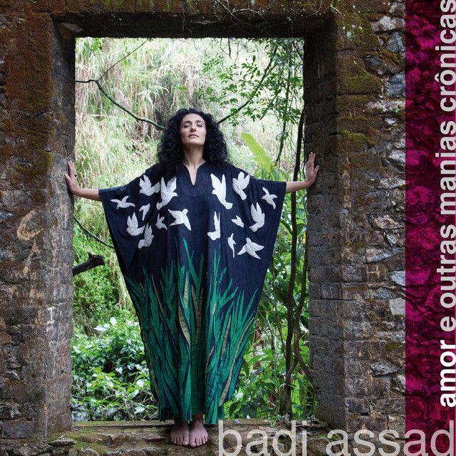 Portada de Álbum "Amor e Outras Manias Cronicas", de Badi Assad