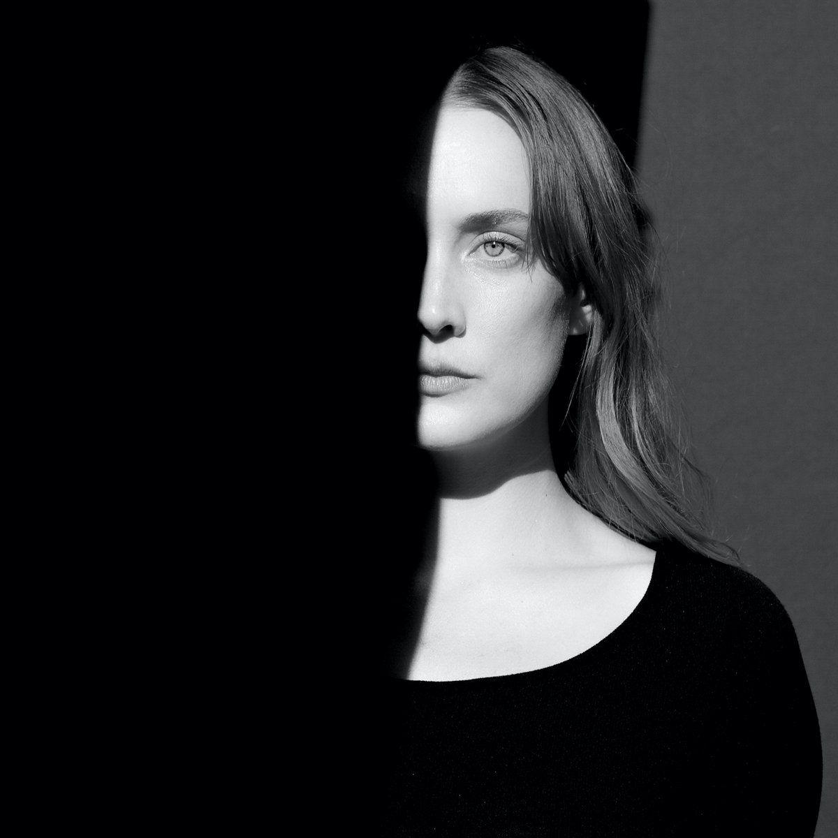 Portada de Álbum "Moonlit and Devious", de Allie Crow Buckley