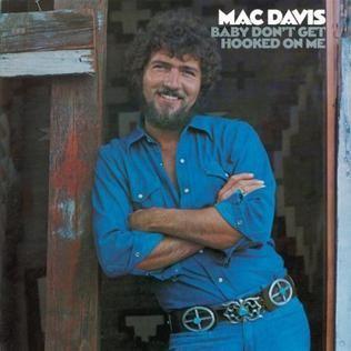 Portada de Álbum "Baby Don't Get Hooked On Me", de Mac Davis