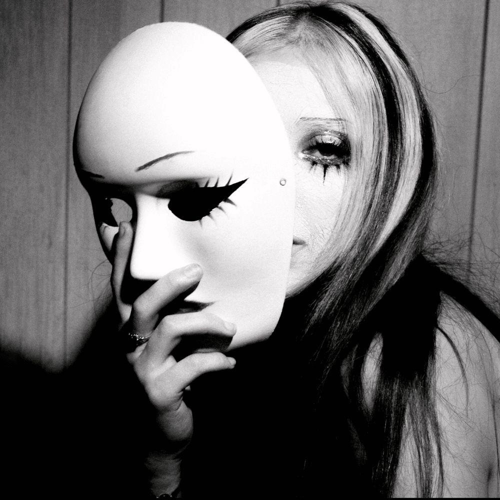 Album cover of "Her Face" by Isabel LaRosa