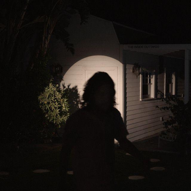 Capa do Álbum "THE INSIDE OUTTAKES", de Bo Burnham