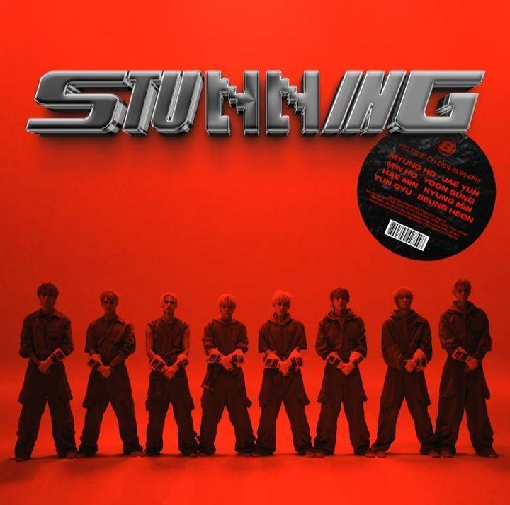 Capa do Single/EP "STUNNING", de 8TURN