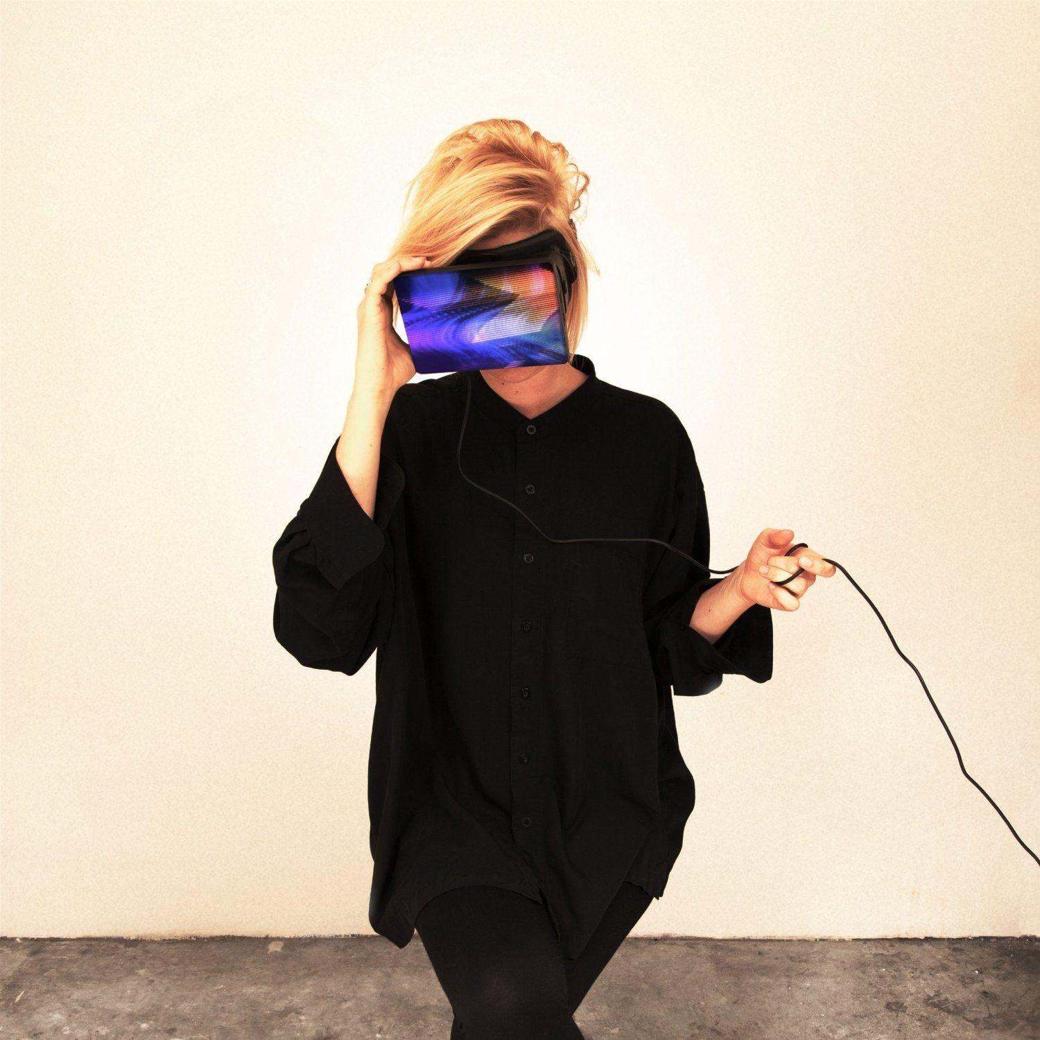 Capa do Álbum "The Future's Void", de EMA