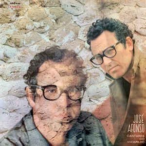 Portada de Álbum "Cantares do Andarilho", de José Afonso