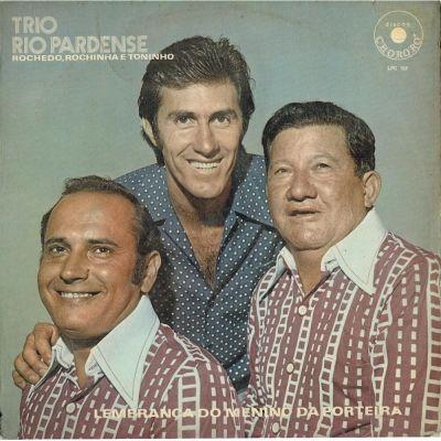 Portada de Álbum "Lembrança do Menino da Porteira", de Trio Riopardense