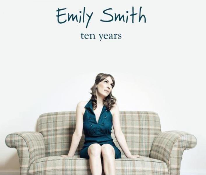 Capa do Álbum "Ten Years", de Emily Smith