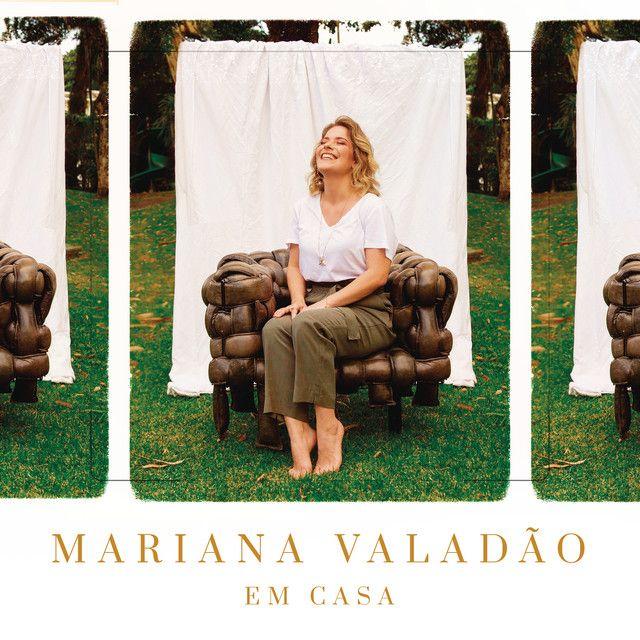 Portada del álbum "Em Casa", de Mariana Valadão