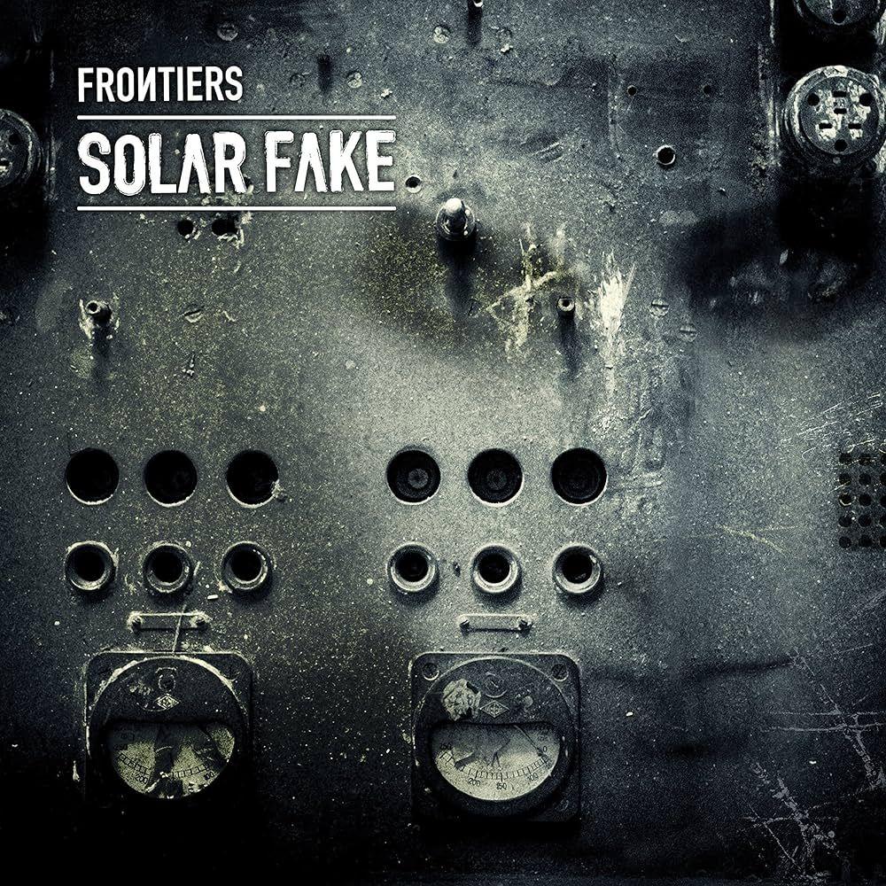 Capa do Álbum "Frontiers", de Solar Fake