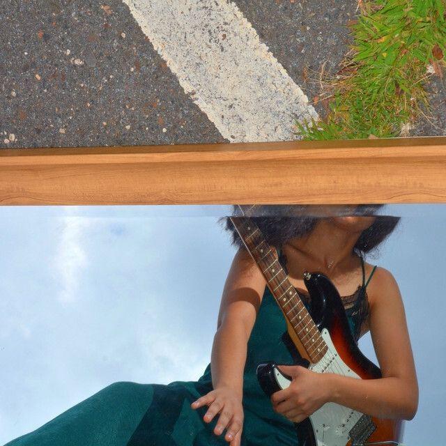 Capa do Single/EP "Far Away", de EASHA