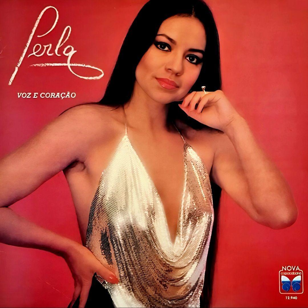 Capa do Álbum "Voz e Coração", de Perla