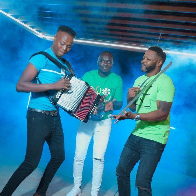 Capa do Single/EP "Nos Mudjer", de Fidjus di Codé di Dona