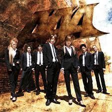 Capa do álbum "Around", de AAA