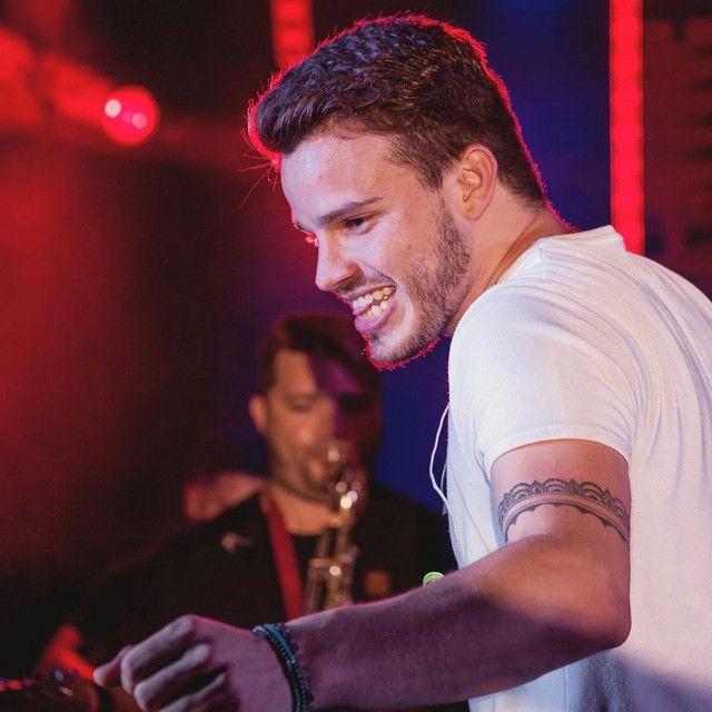 Portada de Sencillo/EP "Morena", de Matheus Fernandes