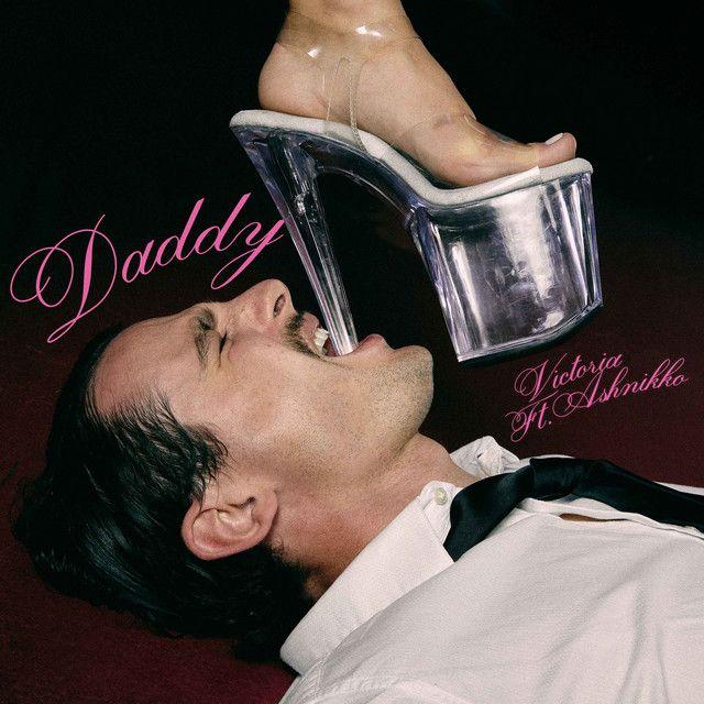 Portada de Sencillo/EP "DADDY", de Ashnikko