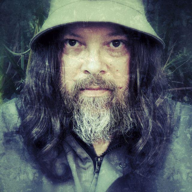 Portada de Álbum "O Escudo do Arcanjo Miguel", de Beto Bruno