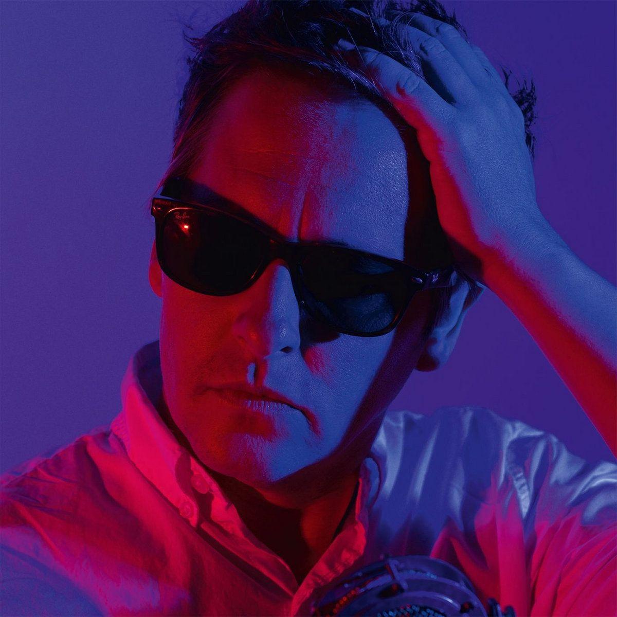 Portada de Álbum "Love In The Modern Age", de Josh Rouse