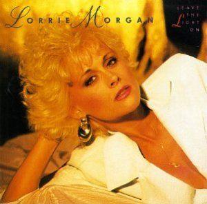 Portada de Álbum "Leave The Light On", de Lorrie Morgan