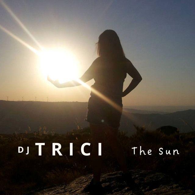 Capa do álbum "The Sun", de DJ Trici
