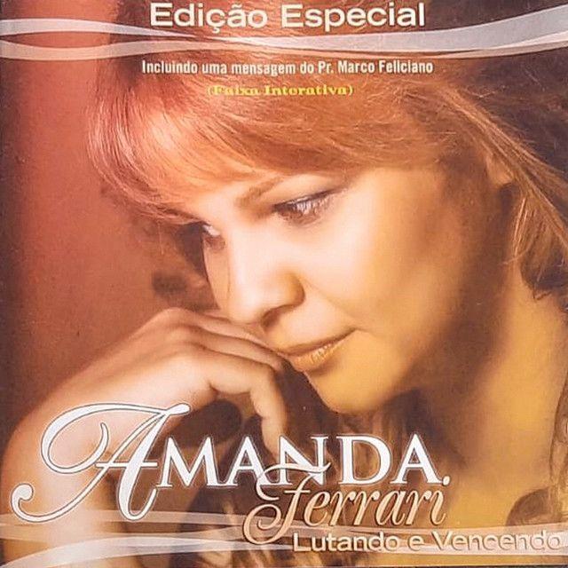 Portada del álbum "Lutando e Vencendo", de Amanda Ferrari