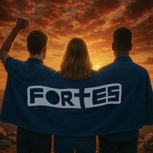 Single/EP cover of "Fortes No Senhor" by Sérgio Saas