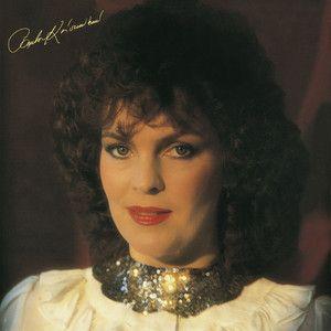 Album cover of "Luotan Sydämen Ääneen" by Paula Koivuniemi