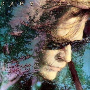 Capa do Álbum "Three Hearts In The Happy Ending Machine", de Daryl Hall