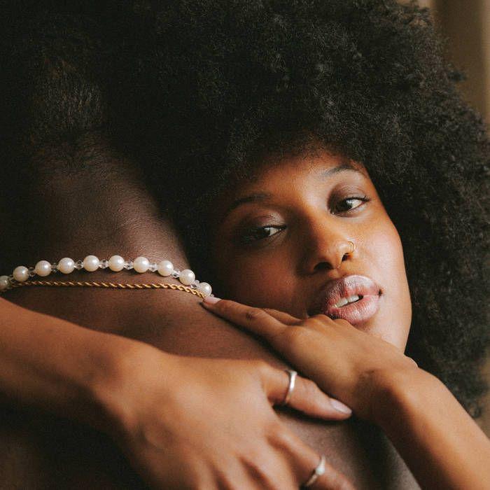 Portada de Sencillo/EP "Safe 'n Sound", de Amal Zenab