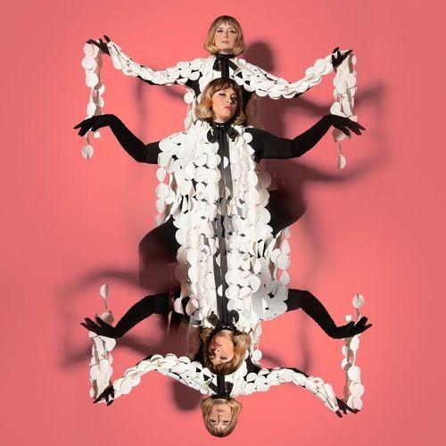Portada del álbum "Orange Blossoms", de Lucius