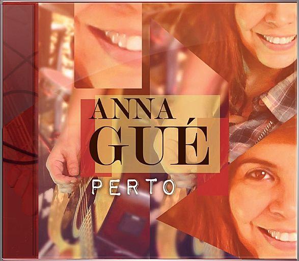 Capa do Álbum "Perto", de Anna Gué