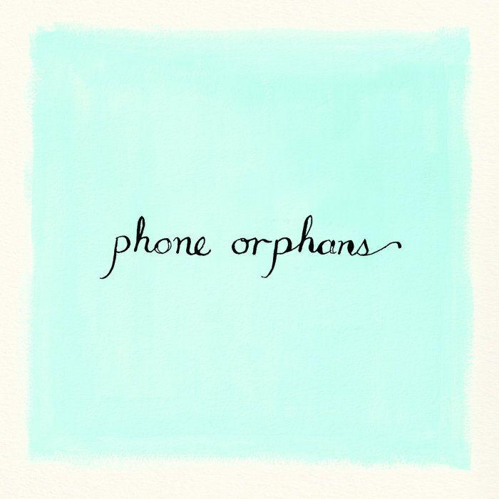 Capa do álbum "Phone Orphans", de Laura Veirs