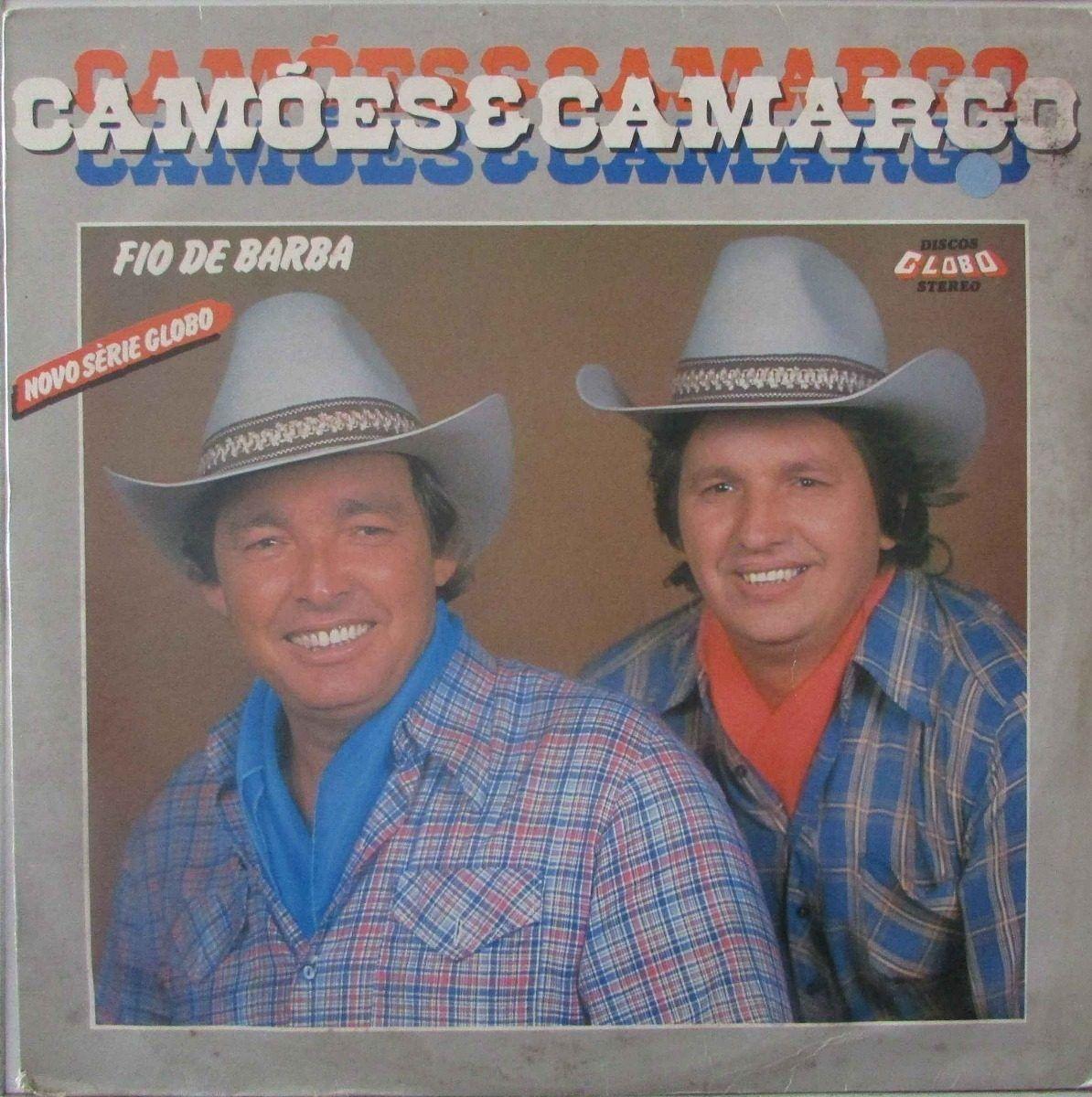 Portada de Álbum "Fio de Barba", de Camões e Camargo