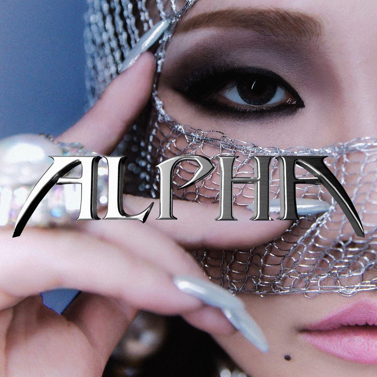 Capa do Álbum "ALPHA ", de CL